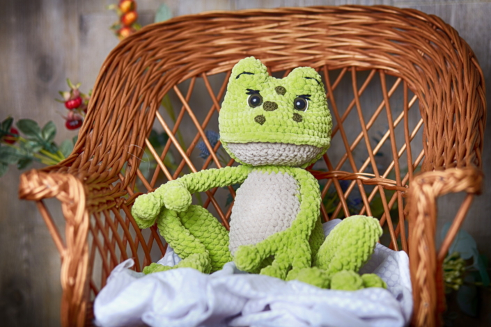 Grüner Frosch aus Chenille