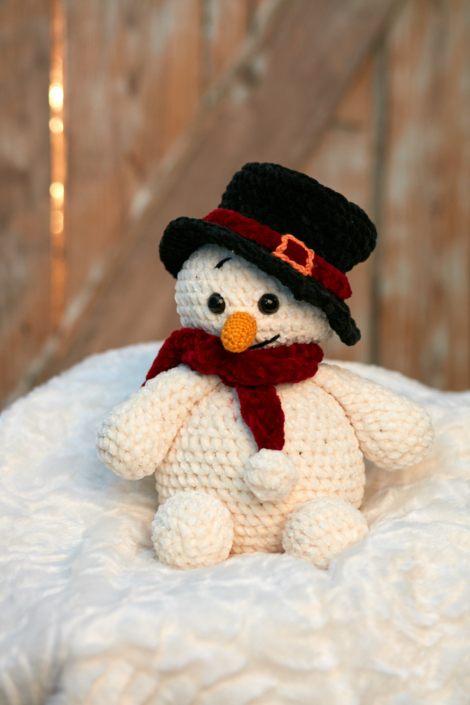 Schneemann mit Hut aus Chenille