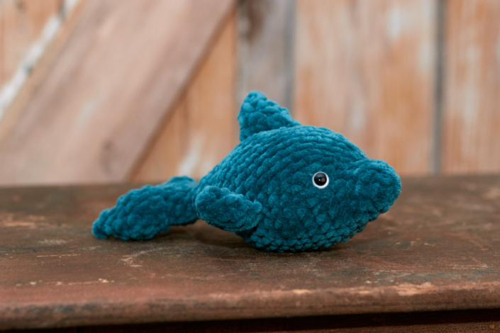 Delfin aus Chenillegarn